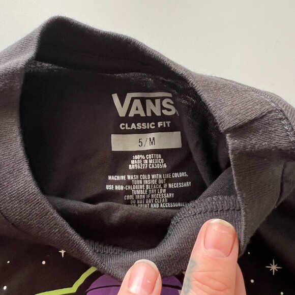 NEW Boys 5 Vans Alien Glow in the dark Off the Wall Graphic Shirt Halloween - Picture 3 of 3